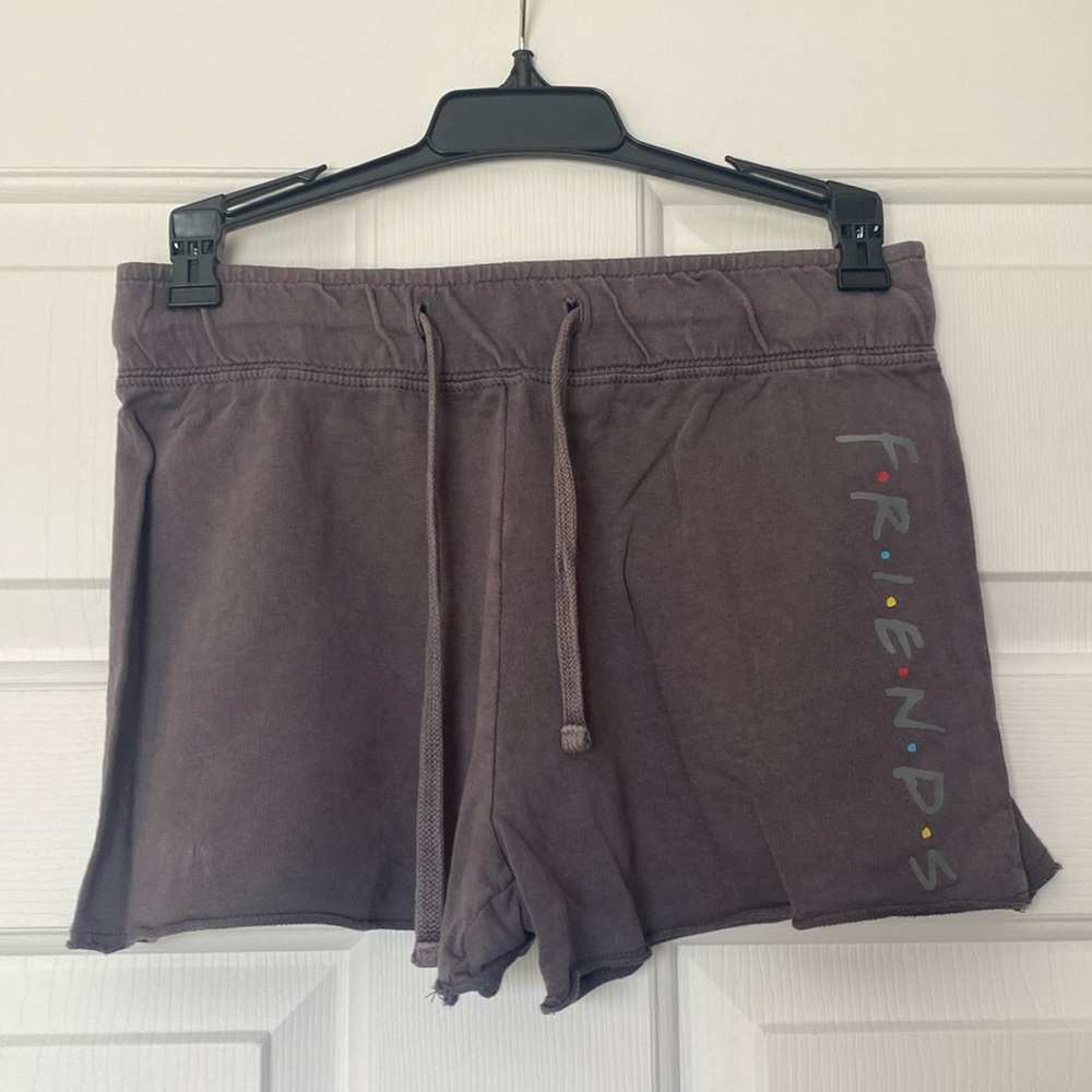 FRIENDS shorts, size medium